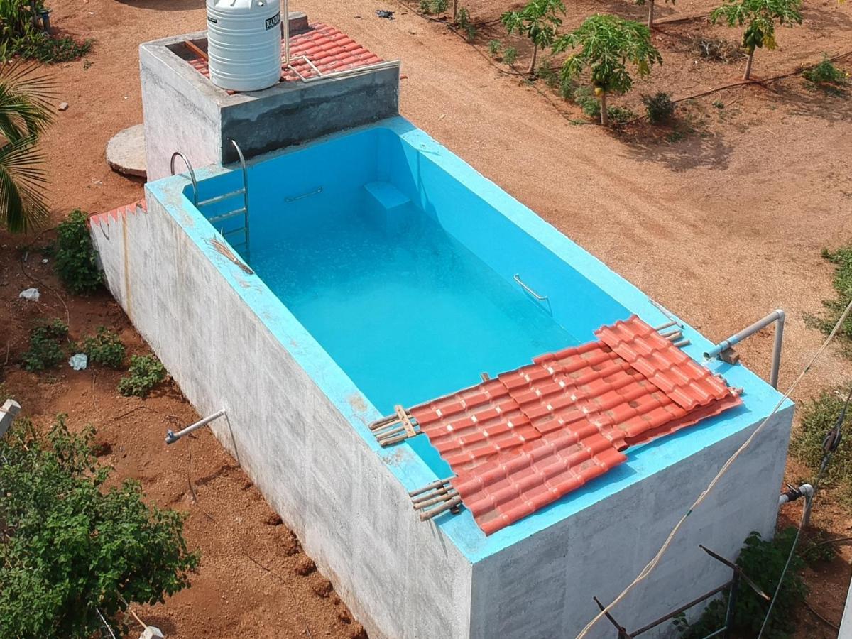 Mangohut Farmhouse Pool Villa Hyderabad Bagian luar foto