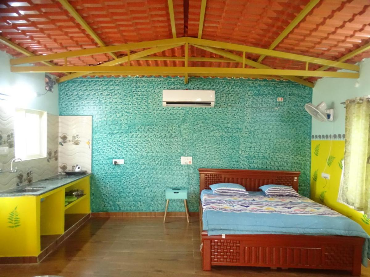 Mangohut Farmhouse Pool Villa Hyderabad Bagian luar foto