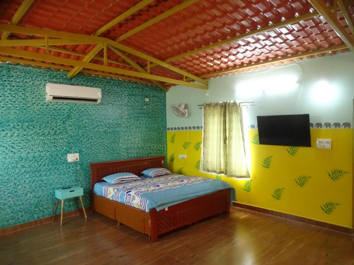 Mangohut Farmhouse Pool Villa Hyderabad Bagian luar foto