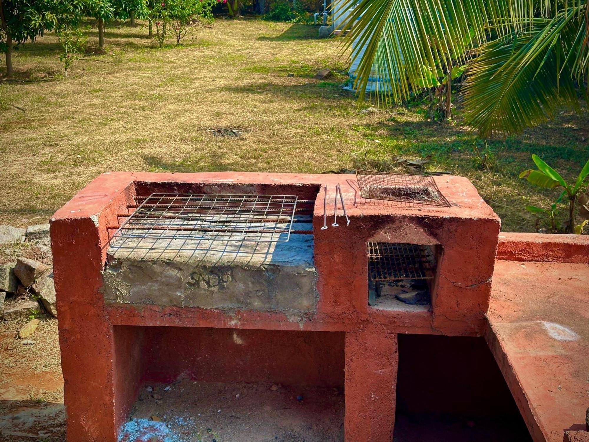 Mangohut Farmhouse Pool Villa Hyderabad Bagian luar foto